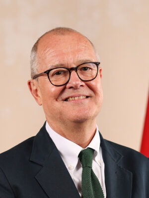 Photo of Patrick Vallance