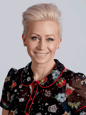 Photo of Sara Holland